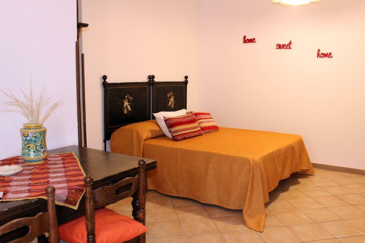 Apartamento Monolocale Da Mariolina Macari Exterior foto