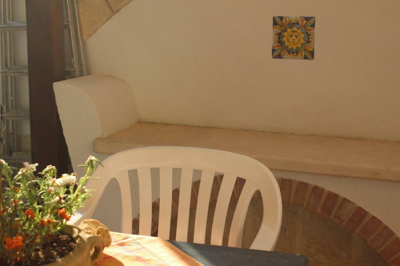 Apartamento Monolocale Da Mariolina Macari Exterior foto