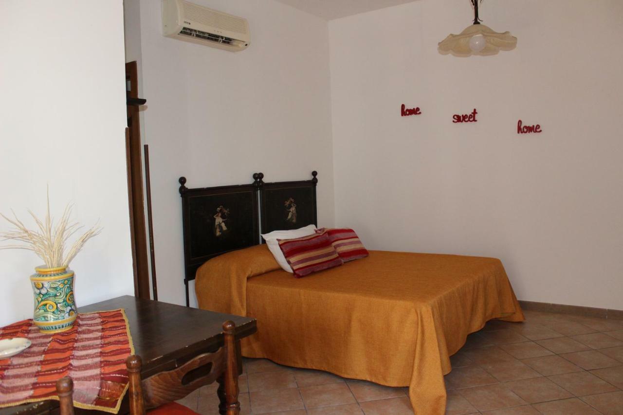 Apartamento Monolocale Da Mariolina Macari Exterior foto